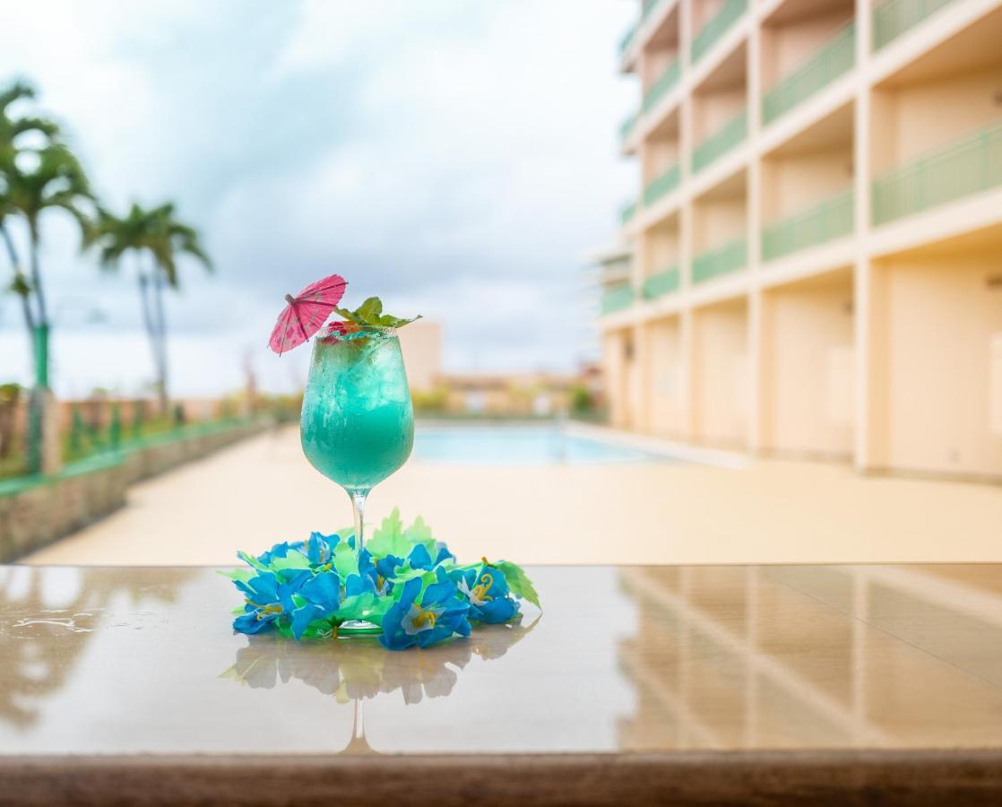 Holiday Resort & Spa Guam Тумон Экстерьер фото