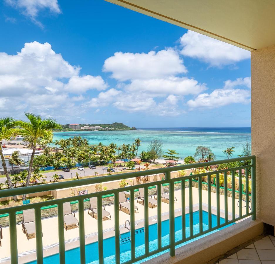 Holiday Resort & Spa Guam Тумон Экстерьер фото